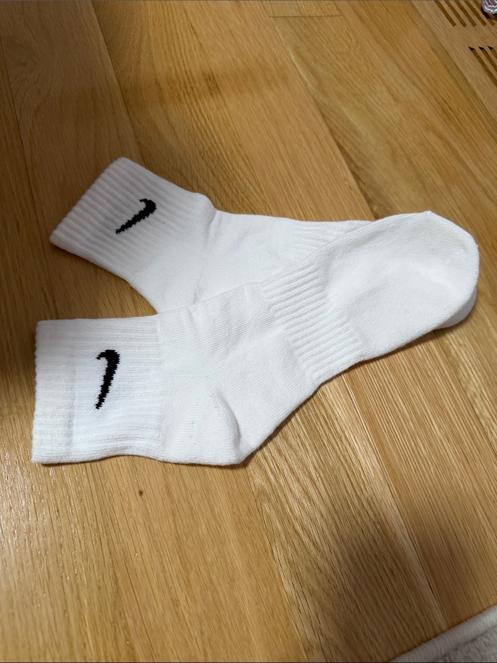 Nike White Crew Athletic Socks with Black Swoosh - Men